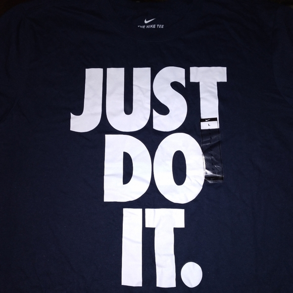 🎉Nike Tee - Picture 4 of 5